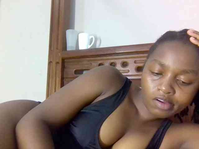 Sweetnaughtyprincess webcam