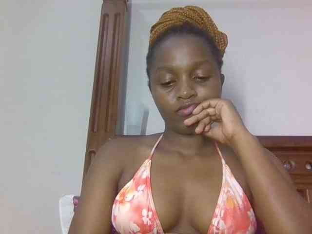 Sweetnaughtyprincess webcam