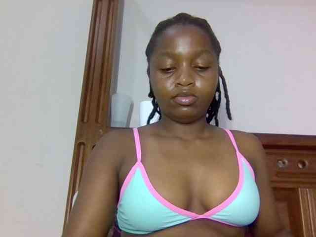 Sweetnaughtyprincess webcam