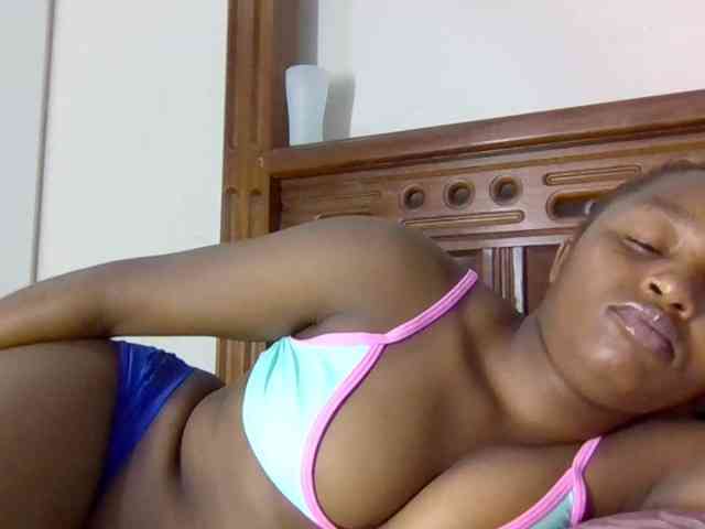 Sweetnaughtyprincess webcam