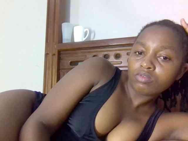 Sweetnaughtyprincess webcam