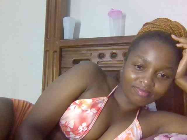 Sweetnaughtyprincess webcam