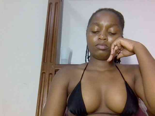 Sweetnaughtyprincess webcam