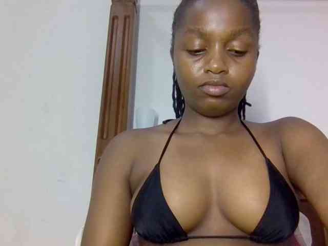 Sweetnaughtyprincess webcam