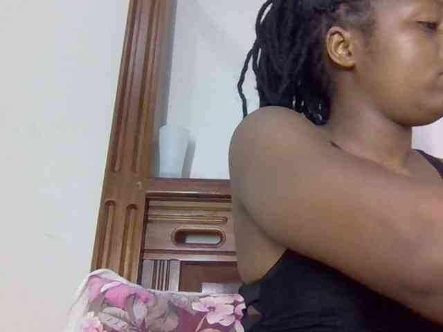 Sweetnaughtyprincess webcam