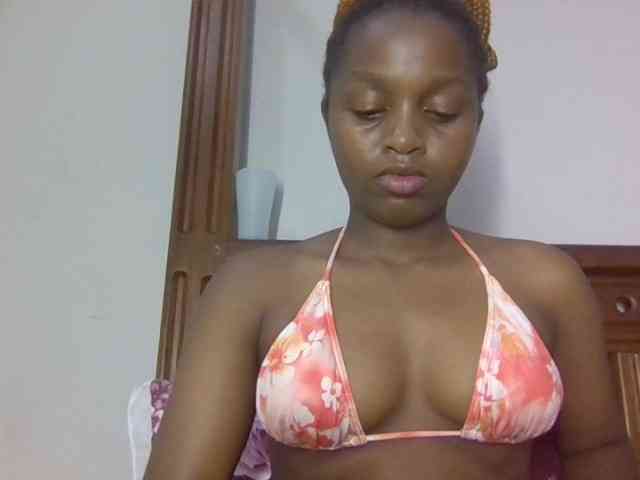 Sweetnaughtyprincess webcam