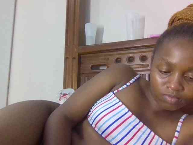 Sweetnaughtyprincess webcam