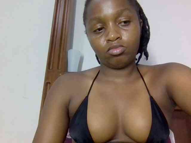 Sweetnaughtyprincess webcam