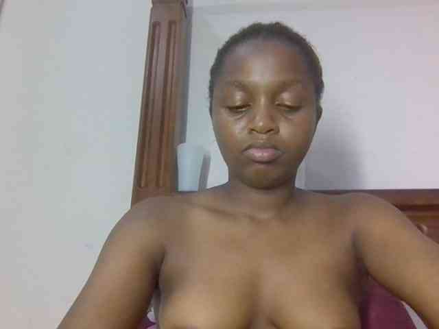 Sweetnaughtyprincess webcam