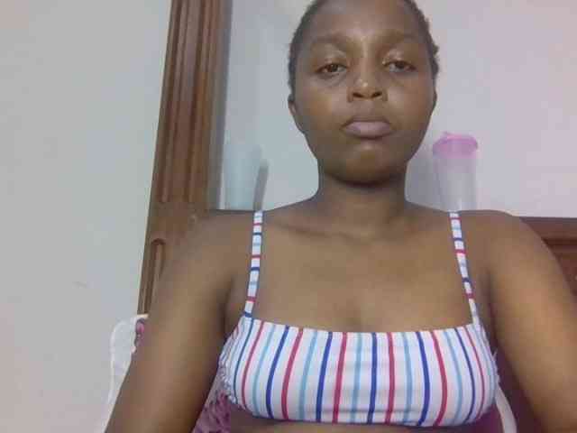 Sweetnaughtyprincess webcam