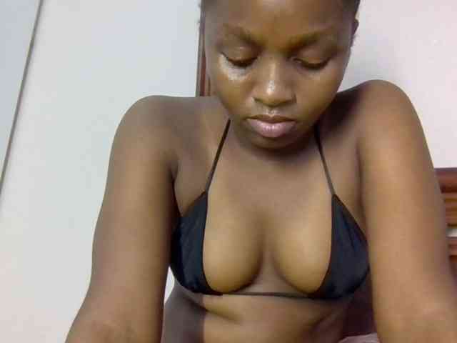 Sweetnaughtyprincess webcam