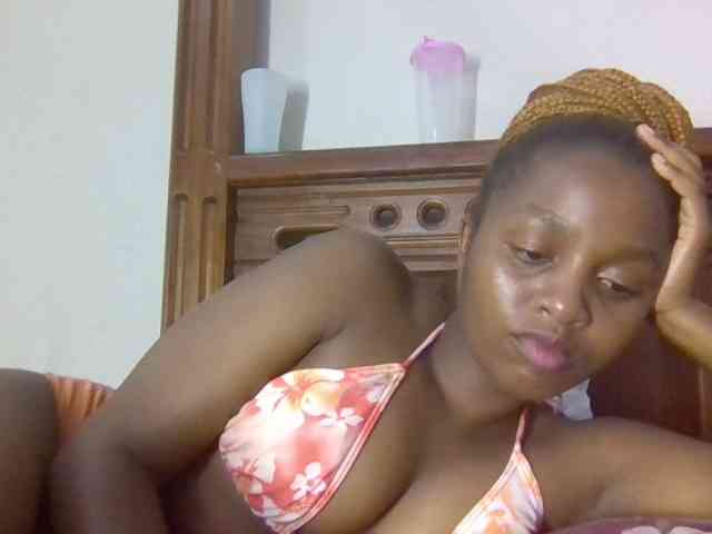 Sweetnaughtyprincess webcam