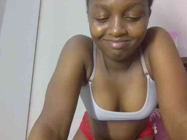 Sweetnaughtyprincess webcam