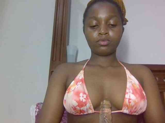 Sweetnaughtyprincess webcam