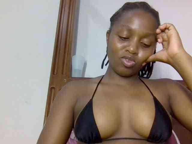 Sweetnaughtyprincess webcam