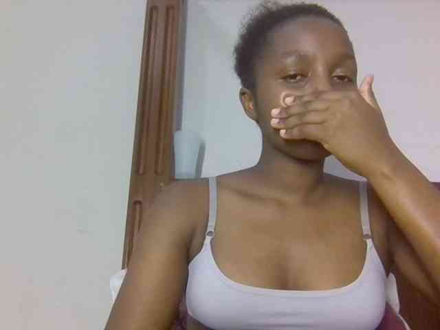 Sweetnaughtyprincess webcam