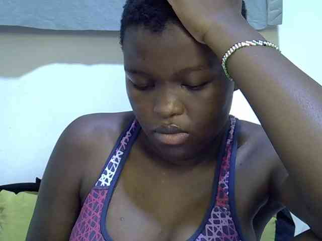 pretty-desire Live Webcam on BongaCams