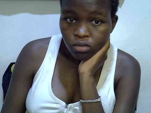 pretty-desire Live Webcam on BongaCams