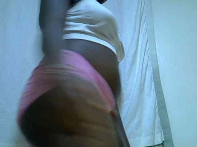 pretty-desire Live Webcam on BongaCams