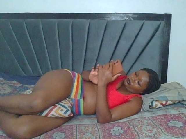 StarlightN webcam bongacams model stream image