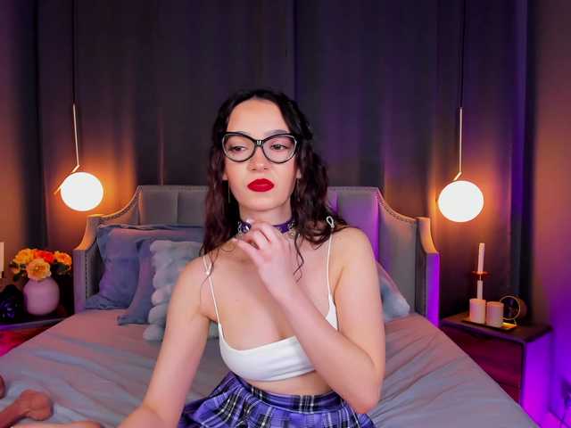 AvaCassidy's BongaCams show and profile