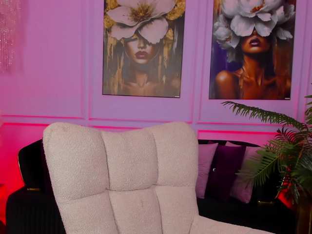 AvaCassidy's BongaCams show and profile