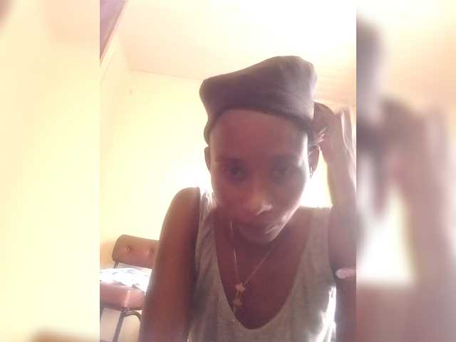 Littleslutdiva from BongaCams is Freechat