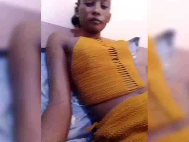 Littleslutdiva webcam