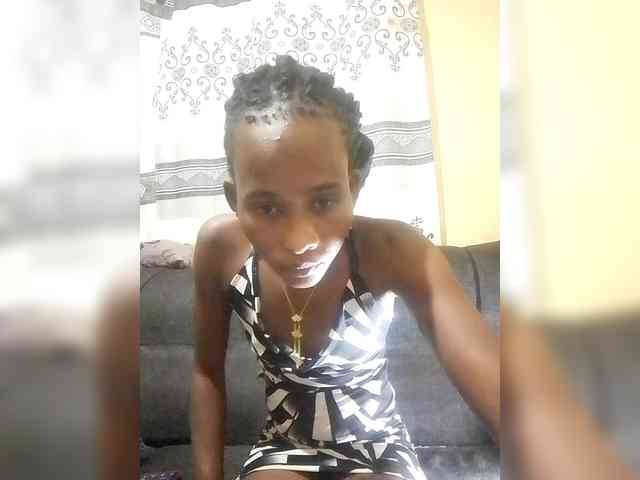 Littleslutdiva webcam