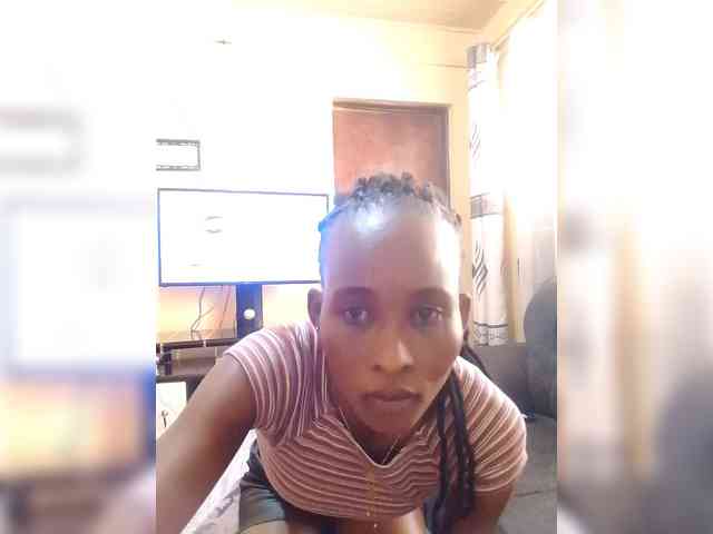 Littleslutdiva webcam