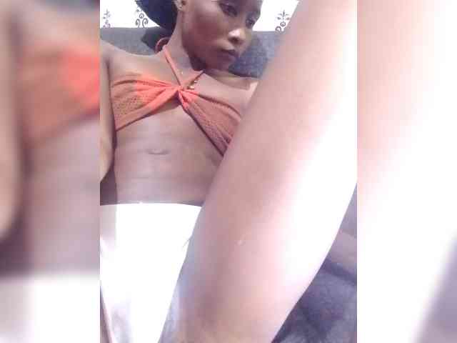 Littleslutdiva webcam