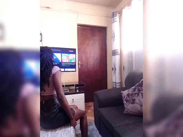 Littleslutdiva webcam