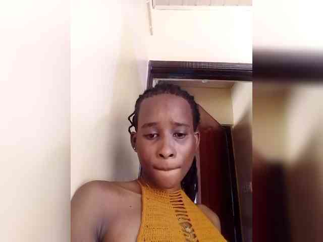 Littleslutdiva webcam