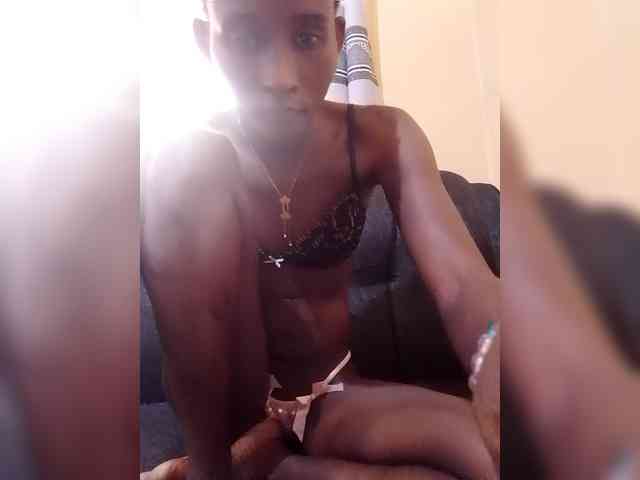 Littleslutdiva webcam