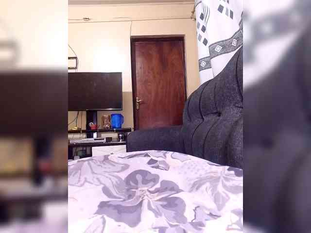 Littleslutdiva webcam