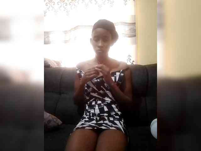 Littleslutdiva webcam