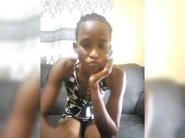 Littleslutdiva webcam