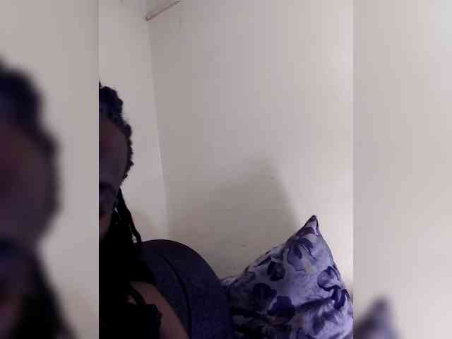 Littleslutdiva webcam