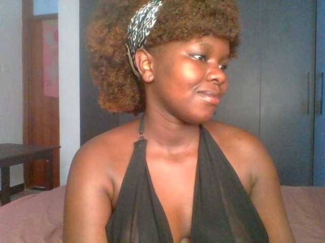 Naughtyrouse's BongaCams show and profile