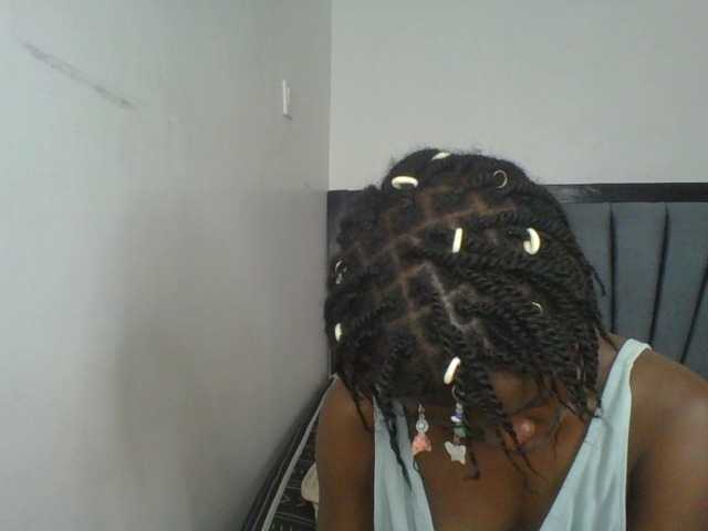 Kinkyaria's BongaCams show and profile