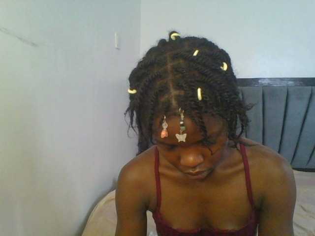 Kinkyaria webcam bongacams model stream image