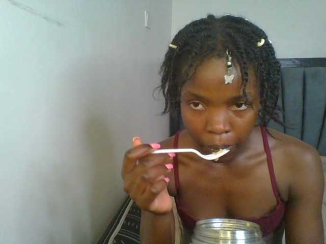 Kinkyaria's BongaCams show and profile