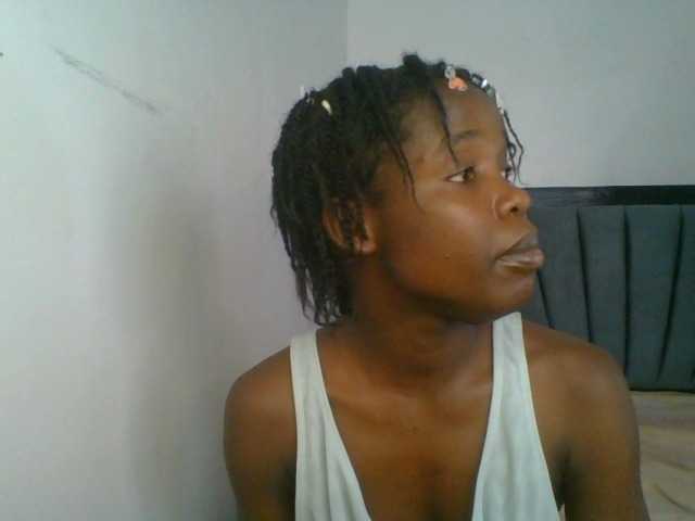 Kinkyaria's BongaCams show and profile