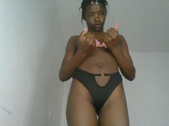 Kinkyaria's BongaCams show and profile