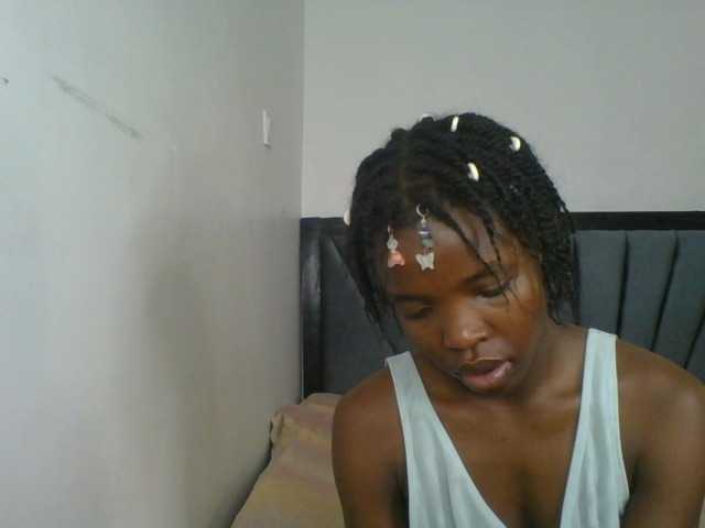 Kinkyaria webcam bongacams model stream image