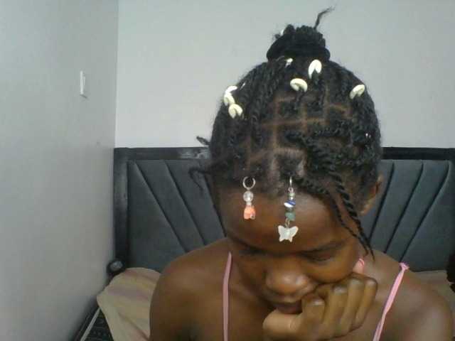 Kinkyaria's BongaCams show and profile