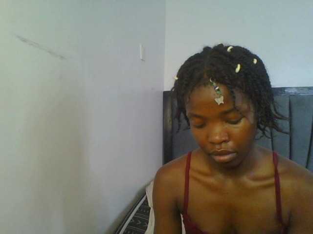 Kinkyaria's BongaCams show and profile