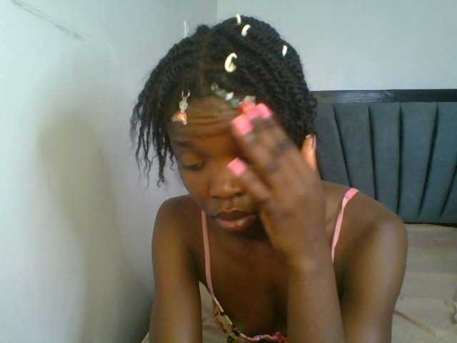 Kinkyaria's BongaCams show and profile