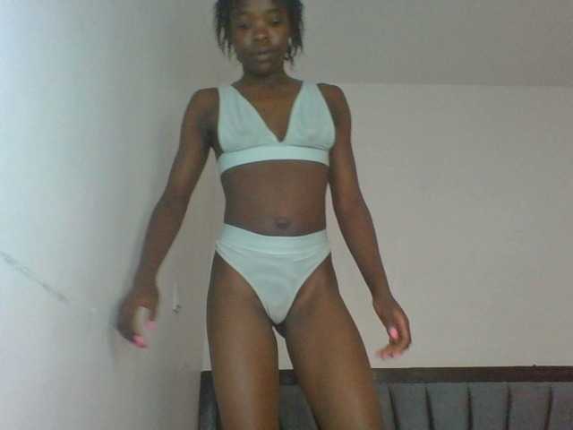 Kinkyaria's BongaCams show and profile