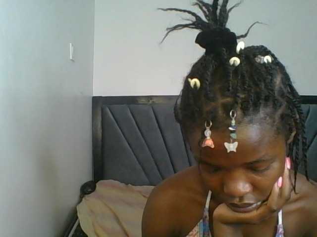 Kinkyaria's BongaCams show and profile